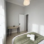 Soar Home Guest House L Entrecampos 1 L Stylish Stay 1 Min To Metro & 5 Min To Campo Grande Park Rum i privatbostad *