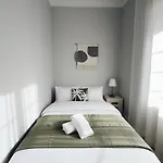 Soar Home Guest House L Entrecampos 1 L Stylish Stay 1 Min To Metro & 5 Min To Campo Grande Park * Lisboa