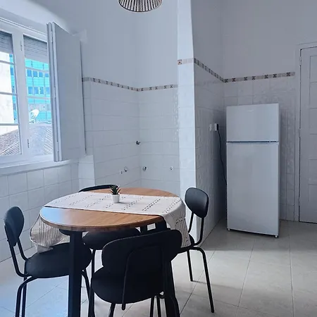 Entrecampos 1 L Stylish 1 Min To Metro & 5 Min To Campo Grande Park * Lisboa