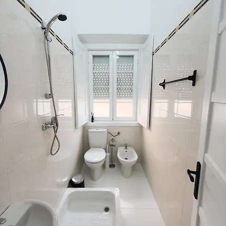 Entrecampos 1 L Stylish 1 Min To Metro & 5 Min To Campo Grande Park 民宿