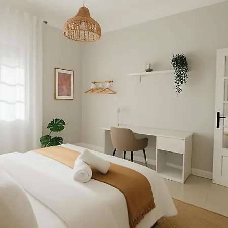 Entrecampos 1 L Stylish 1 Min To Metro & 5 Min To Campo Grande Park 民宿 *