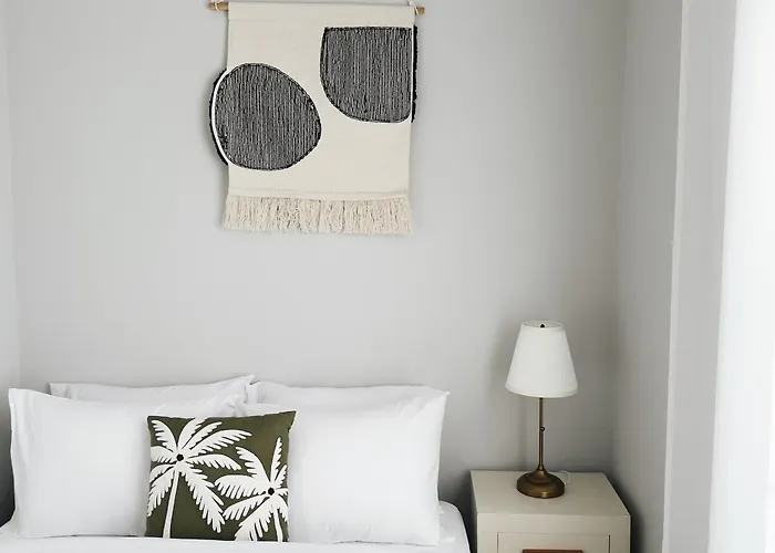 Soar L Entrecampos 1 L Stylish 1 Min To Metro & 5 Min To Campo Grande Park Kwatera prywatna *